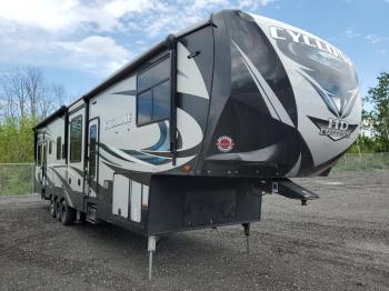  Salvage Cycl 5th Wheel