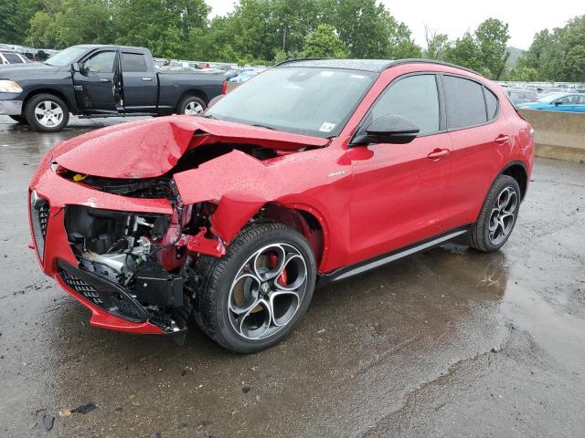  Salvage Alfa Romeo Stelvio