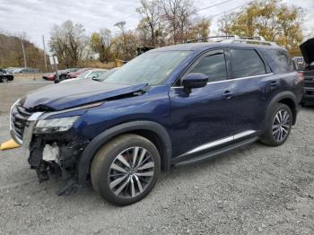  Salvage Nissan Pathfinder