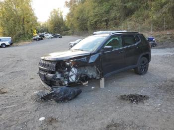  Salvage Jeep Compass