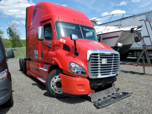  Salvage Freightliner Cascadia 1