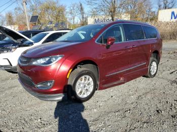  Salvage Chrysler Pacifica