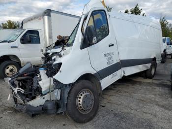  Salvage Mercedes-Benz Sprinter