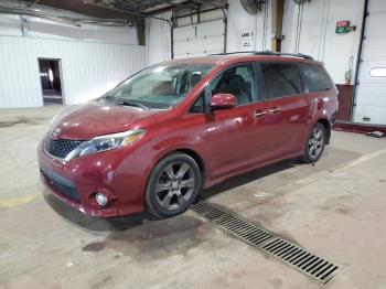  Salvage Toyota Sienna