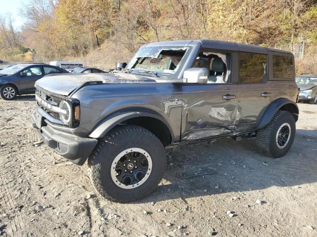  Salvage Ford Bronco