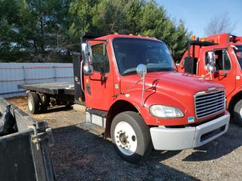  Salvage Freightliner M2 106 Med