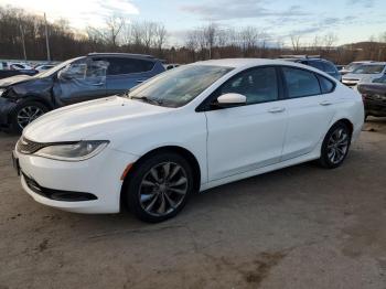  Salvage Chrysler 200