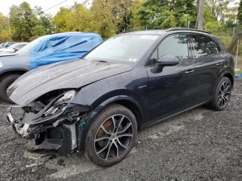  Salvage Porsche Cayenne