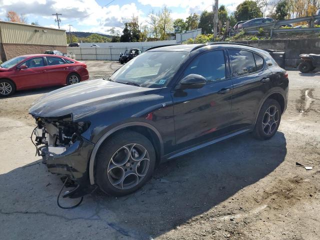  Salvage Alfa Romeo Stelvio