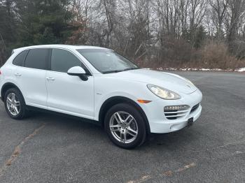  Salvage Porsche Cayenne