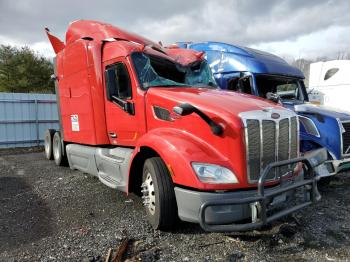  Salvage Peterbilt 579