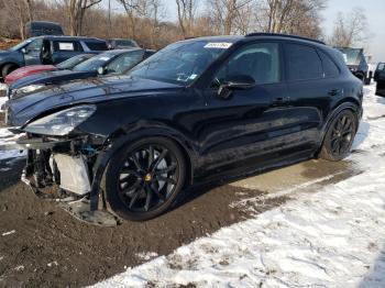  Salvage Porsche Cayenne