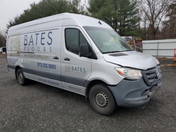  Salvage Mercedes-Benz Sprinter