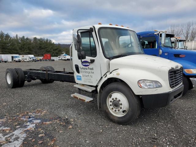  Salvage Freightliner M2 106 Med