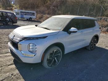  Salvage Mitsubishi Outlander