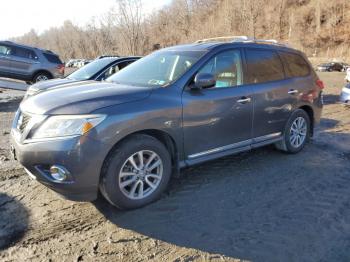  Salvage Nissan Pathfinder