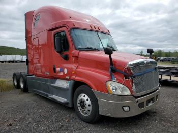  Salvage Freightliner Cascadia 1