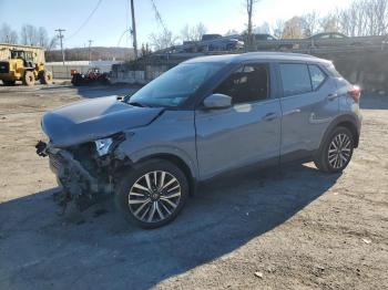  Salvage Nissan Kicks