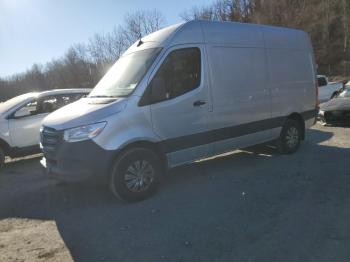  Salvage Mercedes-Benz Sprinter