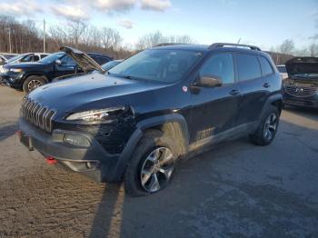  Salvage Jeep Cherokee