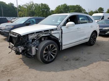  Salvage Bentley Bentayga