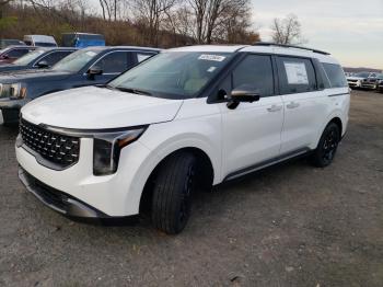  Salvage Kia Carnival