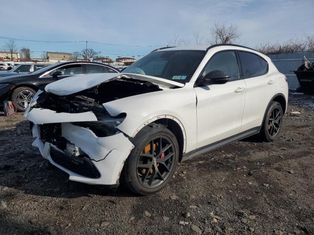  Salvage Alfa Romeo Stelvio