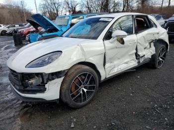  Salvage Porsche Macan Base