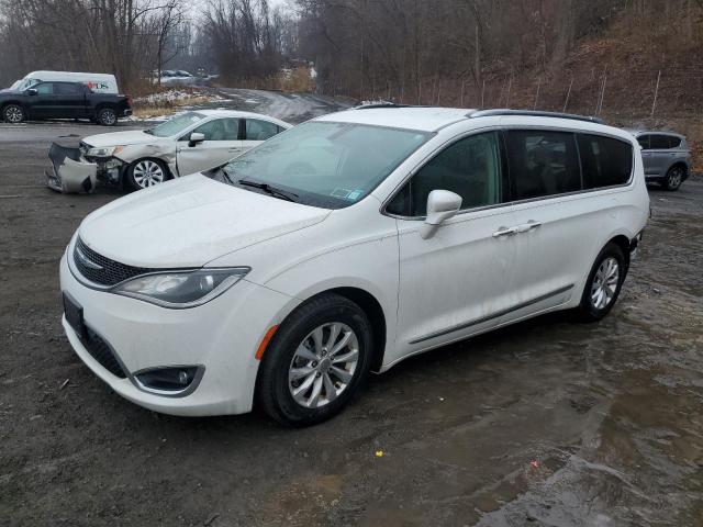  Salvage Chrysler Pacifica