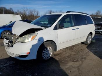  Salvage Toyota Sienna