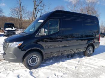  Salvage Mercedes-Benz Sprinter