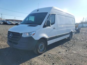  Salvage Mercedes-Benz Sprinter