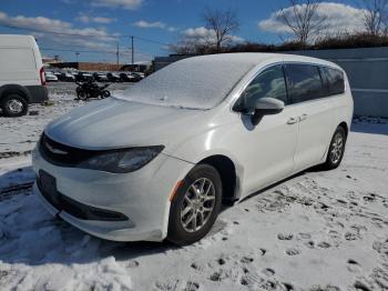  Salvage Chrysler Minivan