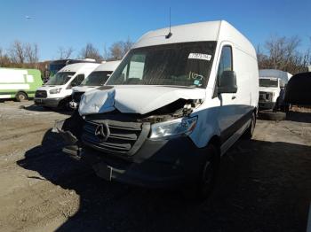  Salvage Mercedes-Benz Sprinter