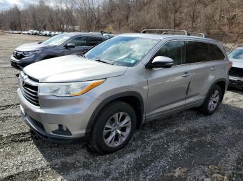  Salvage Toyota Highlander