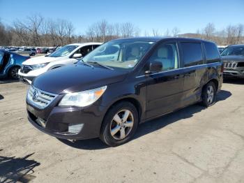  Salvage Volkswagen Routan