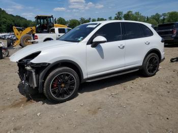  Salvage Porsche Cayenne