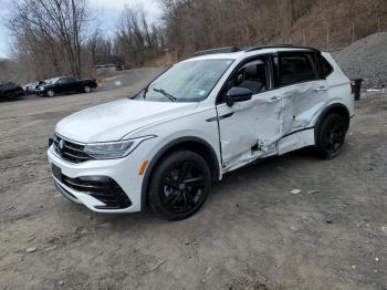  Salvage Volkswagen Tiguan
