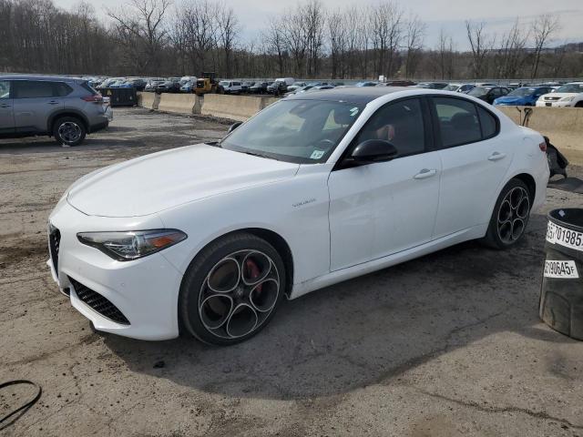  Salvage Alfa Romeo Giulia Sup