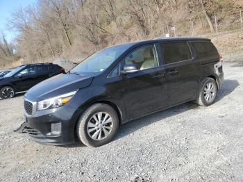  Salvage Kia Sedona