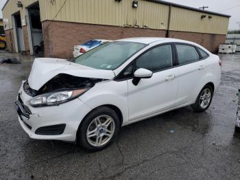 Salvage Ford Fiesta