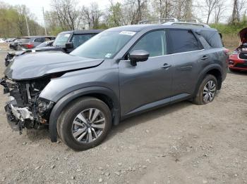  Salvage Nissan Pathfinder