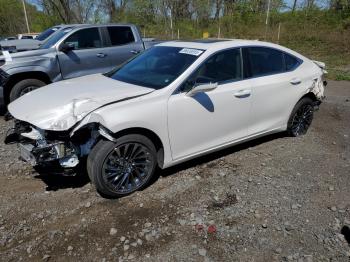  Salvage Lexus Es