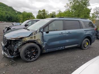  Salvage Kia Carnival