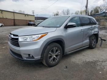  Salvage Toyota Highlander