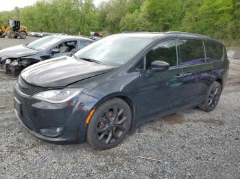  Salvage Chrysler Pacifica