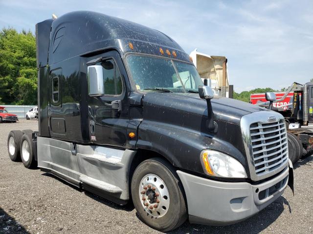  Salvage Freightliner Cascadia 1