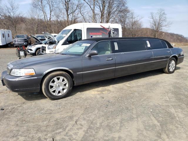  Salvage Lincoln Towncar