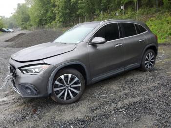  Salvage Mercedes-Benz GLA