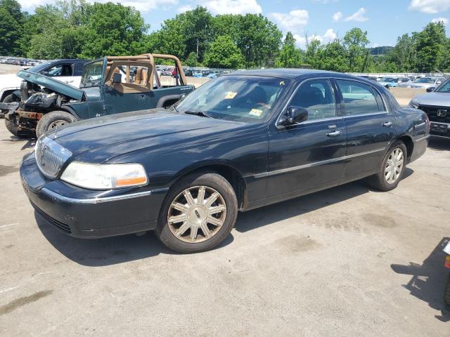  Salvage Lincoln Towncar